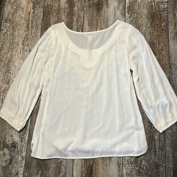 Lucky Brand Embroidery top Blouse women’s Sz S - Picture 4 of 4